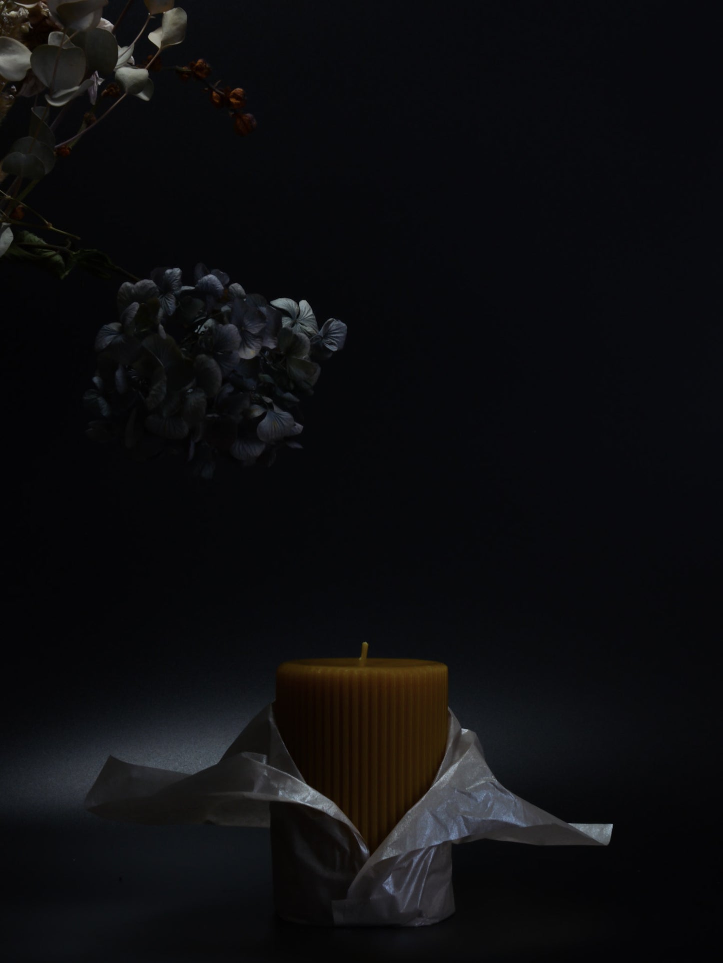 BEESWAX RIBBED CANDLE - VERO