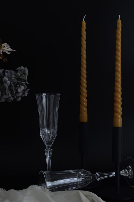 BEESWAX LUSTRE TAPER